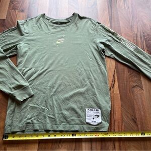 Nike long sleeve shirt